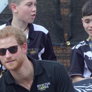 Première apparition officielle du prince Harry et sa compagne Meghan Markle dans les tribunes de la finale de tennis à la troisième édition des Invictus Games à Toronto, Ontario, Canada, le 25 septembre 2017. 