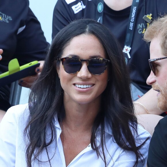 Première apparition officielle du prince Harry et sa compagne Meghan Markle dans les tribunes de la finale de tennis à la troisième édition des Invictus Games à Toronto, Ontario, Canada, le 25 septembre 2017. 