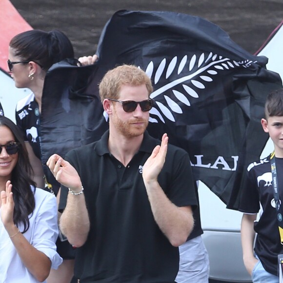 Première apparition officielle du prince Harry et sa compagne Meghan Markle dans les tribunes de la finale de tennis à la troisième édition des Invictus Games à Toronto, Ontario, Canada, le 25 septembre 2017. 