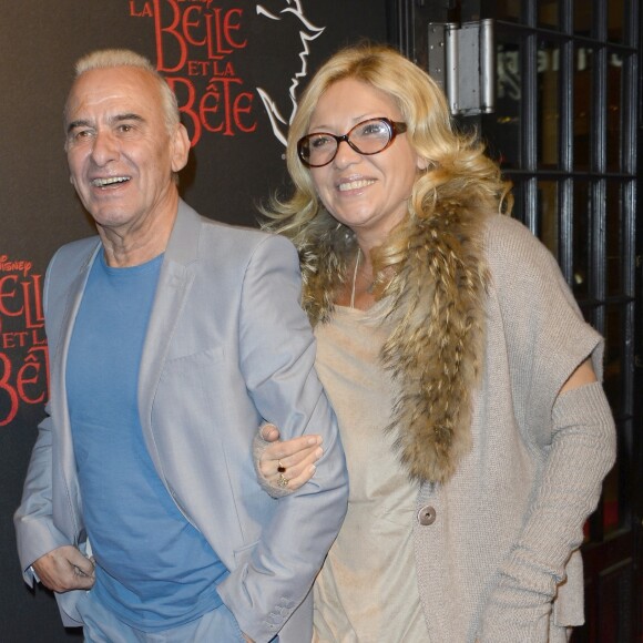 Michel Fugain et sa femme Sanda à la générale de la comédie musicale "La Belle et la Bete" au Théâtre Mogador à Paris le 24 octobre 2013.