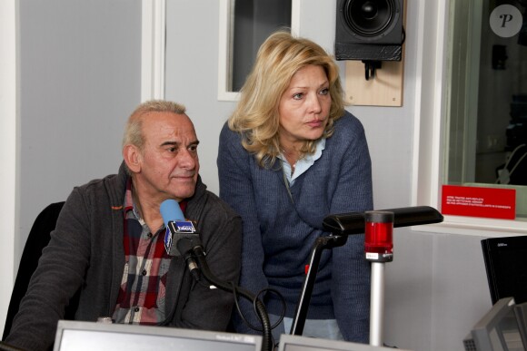 Michel Fugain et son épouse Sanda à l'émission "On repeint la musique" à Paris, le 29 février 2012.