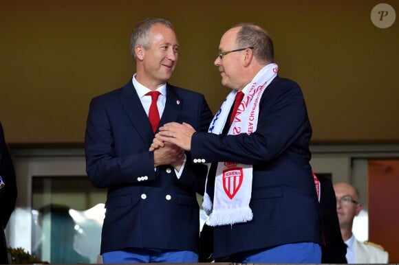 Vadim Vasilyev et le prince Albert II de Monaco lors du match de Ligue des Champions entre l'AS Monaco et FC Porto au Stade Louis II à Monaco, le 26 septembre 2017. © Bruno Bebert/Bestimage