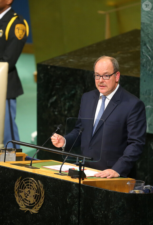 Le prince Albert II de Monaco lors de son discours devant la 72e assemblée générale des Nations unies à New York le 19 septembre 2017. © Morgan Dessales / Bestimage USA