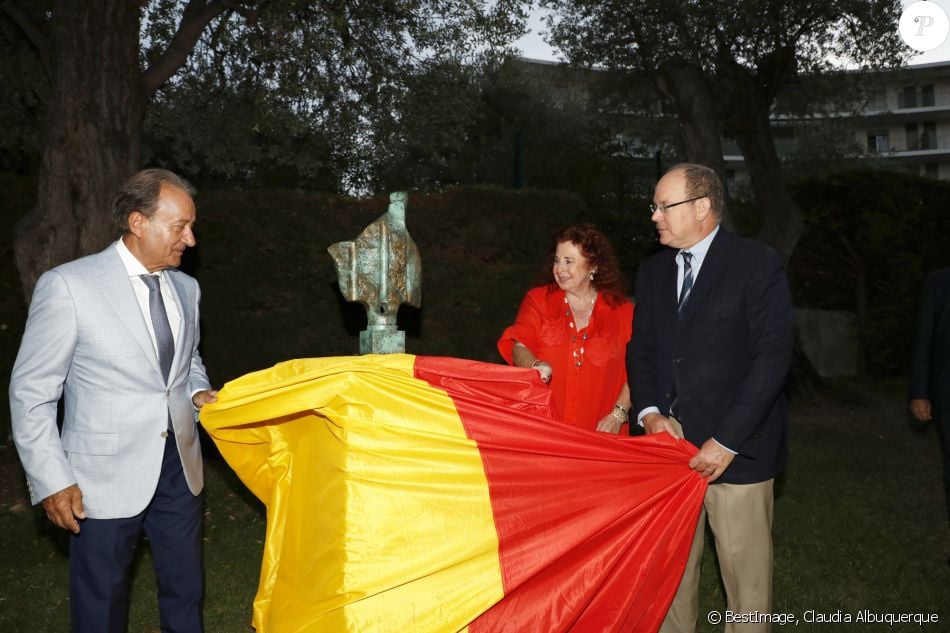 Exclusif Patrick Césari (maire de RoquebruneCapMartin), Helen SelikowitzModini, le prince Exclusif Patrick Césari (maire de RoquebruneCapMartin), Helen SelikowitzModini, le prince