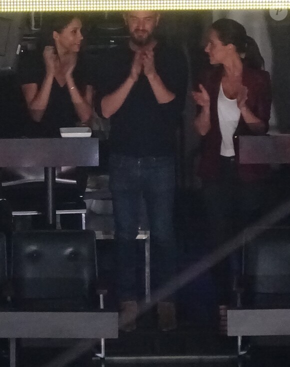 Meghan Markle assiste à la cérémonie de clôture des Invictus Games en compagnie de sa mère Doria Radland et de ses amis Jessica Mulroney et Markus Anderson à Toronto le 30 septembre 2017.