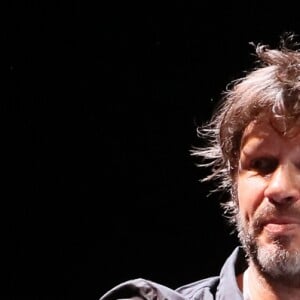 Exclusif - Prix Spécial - No Web - Bertrand Cantat (ex-membre du groupe "Noir Désir" et actuel membre du groupe "Détroit") fait une pause dans sa carrière musicale et se lance dans une tournée de lecture de textes poétiques avec deux musiciens autour de lui. Son nouveau spectacle de lecture (Condor Live) est tiré du livre "Condor" de Caryl Ferey. C'est une oeuvre allégorique et hallucinée, d'un couple fuyant la mort dans le Chili d'après Pinochet. Cenon, le 22 septembre 2016. © Patrick Bernard/ Bestimage22/09/2016 - Cenon