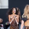 Winnie Harlow - Défilé de mode L'Oréal Paris sur l'avenue des Champs-Elysées lors de la fashion week à Paris, le 1er octobre 2017. © Cyril Moreau / Bestimage