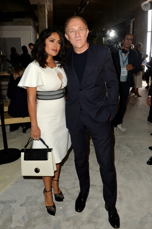 Salma Hayek et son mari François-Henri Pinault - Défilé Giambattista Valli, collection prêt-à-porter printemps-été 2018 à Paris. Le 2 octobre 2017. © CVS-Veeren / Bestimage
