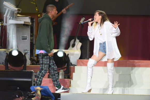 Pharrell Williams et Miley Cyrus lors du concert de charité 'One Love Manchester' à Manchester, le 4 juin 2017 © DaveHogan For OneLoveManchester/GoffPhotos.com via Bestimage