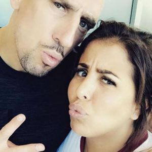 Franck Ribéry pose avec sa femme Wahiba sur Instagram le 22 juin 2017.