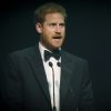 Le prince Harry a reçu le prix "Attitude Legacy Award" à titre posthume pour sa mère, la princesse Diana, à Londres, pour son travail pour la lutte contre le Sida. Le 12 octobre 2017