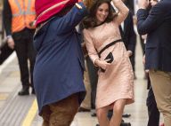 Kate Middleton : Enceinte, la duchesse se déhanche joyeusement en pleine gare !
