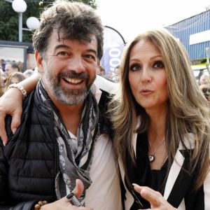 Stéphane Plaza et Nayah, sosie de Céline Dion, participent à la 81e Foire du Dauphiné à Romans-sur-Isère, le 1er octobre 2017.