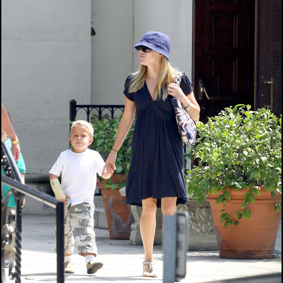 Reese Witherspoon et son fils Deacon à Los Angeles en 2007