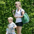 Reese Witherspoon et son fils Deacon à Santa Monica en 2007