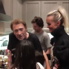 La famille Hallyday a reçu la visite de Jean Imbert dans leur maison de Marnes-La-Coquette le 25 mars 2017. Le chef leur a concocté un pot-au-feu.