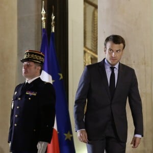 Le Président de la République, Emmanuel Macron raccompagne le président du Mali, Ibrahim Boubacar Keita, suite à un entretien au palais de l'Elysée, Paris, France, le 31 octobre 2017. © Stephane Lemouton/BestImage