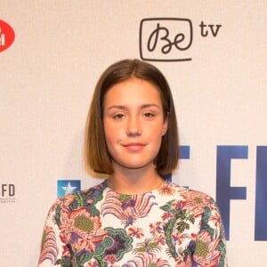 Adèle Exarchopoulos arrive à l'avant-première de "Le Fidèle" à Bruxelles le 23 septembre 2017.