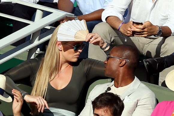 Lindsey Vonn et son compagnon Kenan Smith dans les tribunes lors des internationaux de France de Roland Garros à Paris, le 9 juin 2017. © Dominique Jacovides - Cyril Moreau/ Bestimage