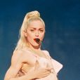 Madonna en corset Jean Paul Gaultier lors du "Blonde Ambition Tour", à Tokyo, le 18 avril 1990.