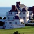 Taylor Swift a acheté ce manoir pour 17 millions de dollars, situé à Rhode Island, printemps 2013.