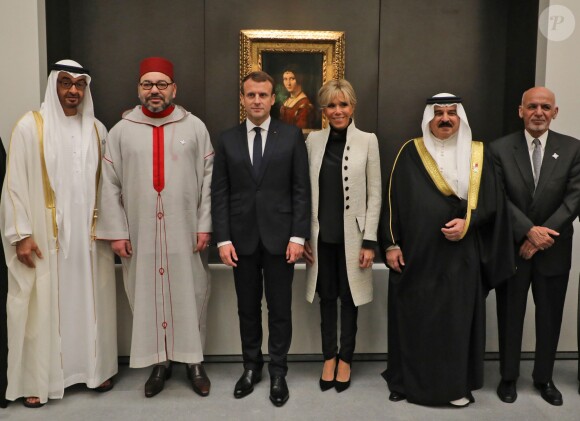 Mohammed bin Zayed Al-Nahyan, Mohammed VI, Emmanuel Macron, Brigitte Macron, Hamed bin Isa Al-Khalifa et Ashraf Ghani - Visite du Louvre Abu Dhabi, le 8 novembre 2017. Photo : Ludovic MARIN/Pool/ABACAPRESS