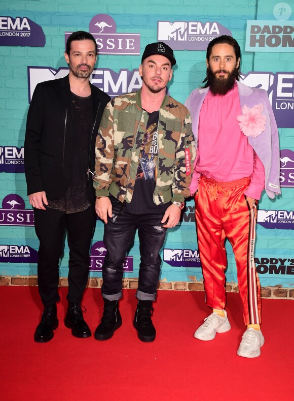 Thirty Seconds to Mars sur le tapis rouge des MTV Europe Music Awards 2017 au SSE Arena, Londres, le 12 novembre 2017.