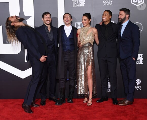Jason Momoa, Henri Cavill, Ezra Miller, Gal Gadot, Ray Fisher, Ben Affleck à la première de 'Justice League' au théâtre Dolby à Hollywood, le 13 novembre 2017 © Chris Delmas/Bestimage