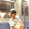 Exclusif - Rose Byrne enceinte promène son fils Rocco en poussette dans les rues de New York, le 15 septembre 2017
