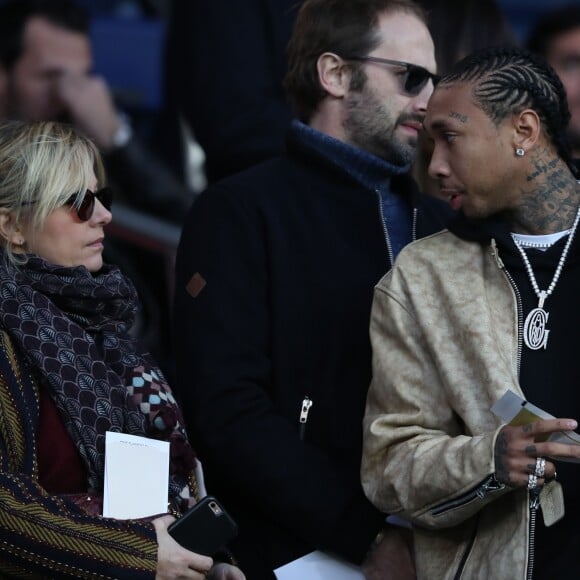 Flavie Flament et Tyga - Célébrités dans les tribunes du parc des princes lors du match de football de ligue 1, Paris Saint-Germain (PSG) contre FC Nantes à Paris, France, le 18 novembre 2017. Le PSG a gagné 4-1.