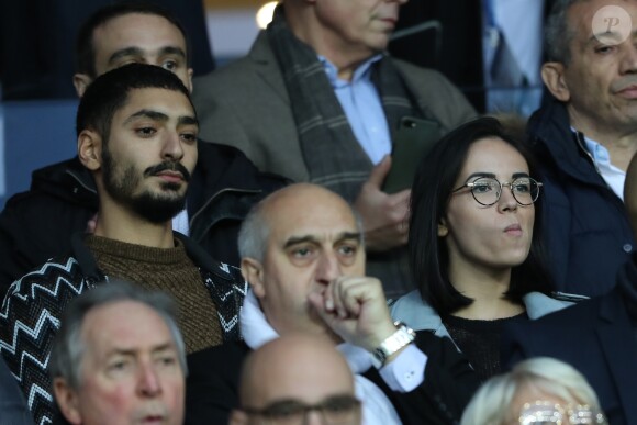 Agathe Auproux et son compagnon Boris - Célébrités dans les tribunes du parc des princes lors du match de football de ligue 1, Paris Saint-Germain (PSG) contre FC Nantes à Paris, France, le 18 novembre 2017. Le PSG a gagné 4-1.