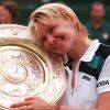 Jana Novotna, victorieuse du tournoi de Wimbledon en 1998 (photo), est morte à 49 ans le 19 novembre 2017, des suites d'un cancer, entourée de sa famille dans sa République tchèque natale. © Neil Munns/PA Wire/Abacapress