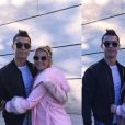  Cristiano Ronaldo pose avec sa grande soeur Katia à son domicile de Madrid. Instagram, le 19 novembre 2017.
