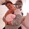 Maria Dolores dos Santos Aveiro, la mère de Cristiano Ronaldo, pose avec sa petite-fille Alana Martina. Instagram, le 19 novembre 2017.