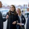 La duchesse Catherine de Cambridge (Kate Middleton), enceinte de 4 mois, et le prince William en visite au stade du club d'Aston Villa à Birmingham le 22 novembre 2017 pour suivre les effets du programme Coach Core.