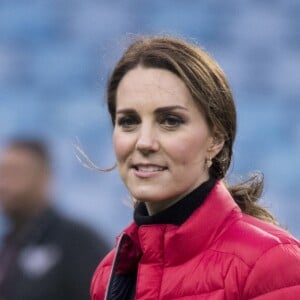 Kate Catherine Middleton (enceinte), duchesse de Cambridge, en visite à "We are Coach Core Programme" à la "Aston Villa football club" à Birmingham. Le 22 novembre 2017  The Duchess of Cambridge meeting apprentices taking part in a project to nurture the next generation of sports coaches at Aston Villa football club's Villa Park ground in Birmingham.22/11/2017 - Birmingham