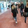 Reese Witherspoon arrive en famille avec sa fille Ava Phillippe, son mari Jim Toth et leur fils Tennessee Toth à l'aéroport de Charles de Gaulle à Roissy, le 21 novembre 2017.