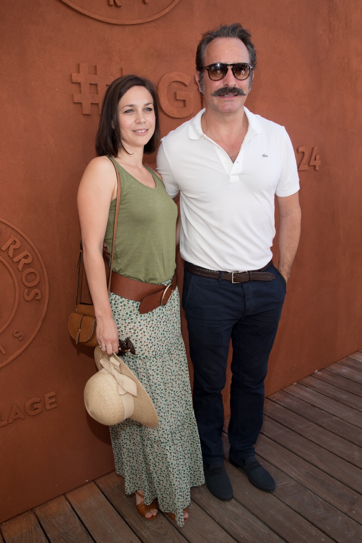 Photo : Jean Dujardin et sa compagne Nathalie Pechalat au village lors de  la finale homme des internationaux de France de Roland Garros à Paris, le  11 juin 2017. © Dominique Jacovides -