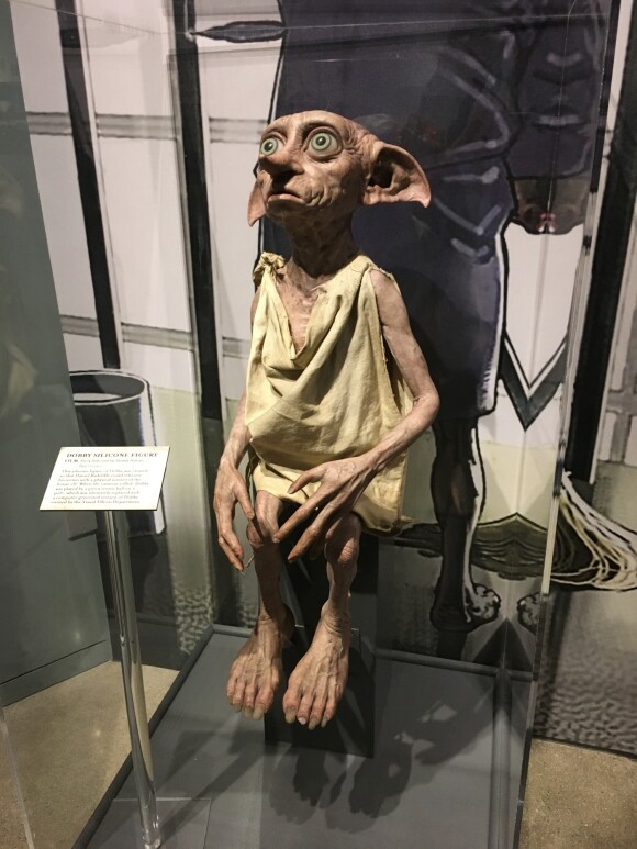 Visite des studios Warner Bros de Los Angeles, le 25 novembre 2017. Ici Dobby, personnage de Harry Potter. Voyage Miss France 2018.