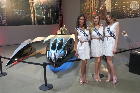 Les prétendantes au titre de Miss France 2018, le 25 novembre 2017 dans les studios Warner Bros de Los angeles. Ici dans l'univers Batman.