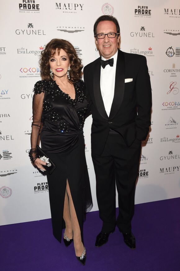 Joan Collins et son mari Percy Gibson - Les célébrités posent lors du photocall de la soirée Global Gift à Londres le 18 novembre 2017