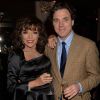 Joan Collins et son fils Sacha Newley - Soirée de lancement de l'autobiographie de Joan Collins "Passion For Life" à Londres le 21 octobre 2013.