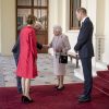 Le prince William avec la reine Elizabeth II pour accueillir le président Allemand Frank-Walter Steinmeier et sa femme Elke Budenbender pour un dîner à Buckingham à Londres le 28 novembre 2017.