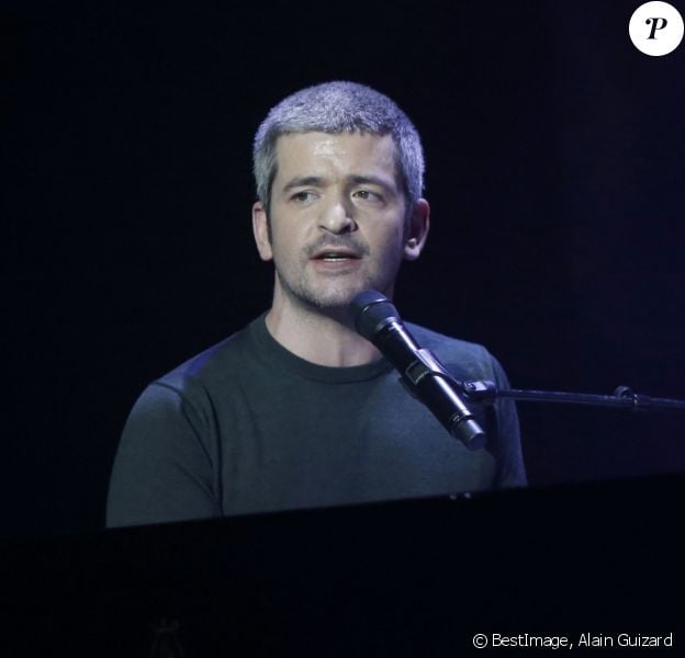Le chanteur Grégoire lors de la 4ème édition de "La Nuit de la Déprime" proposé par l'humoriste R. Mezrahi aux Folies Bergère à Paris, France, le 20 février 2017. Une soirée au ton décalé. © Alain Guizard/Bestimage
