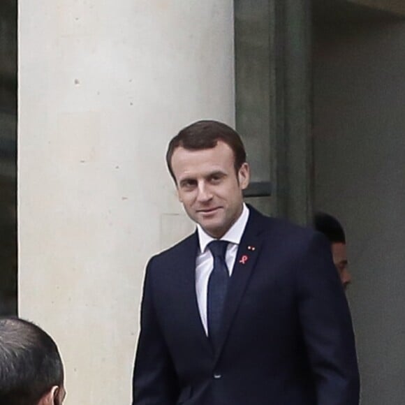 Exclusif - Le président Emmanuel Macron et sa femme Brigitte Macron au palais de l'Elysée. Paris, le 1er décembre 2017. © Stéphane Lemouton / Bestimage