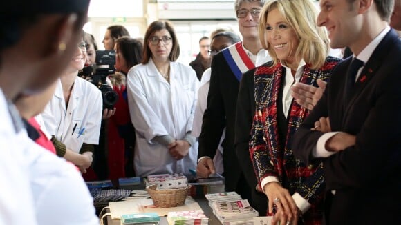 Brigitte Macron: Première dame toujours élégante avec le président à Saint-Denis