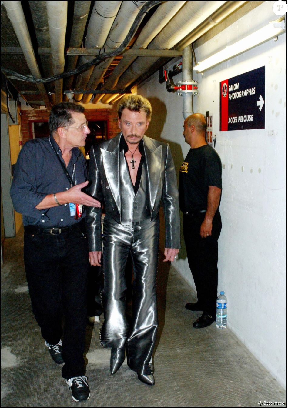 Jean Claude Camus Et Johnny Hallyday Concert De Johnny Hallyday Au Parc Des Princes Exclusif Plein Pied Homme Coulisses10 06 2003 Purepeople