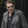 Exclusif - Johnny Hallyday quitte sa propriété de Pacific Palissades le 12 septembre 2016 pour aller faire une virée à moto.