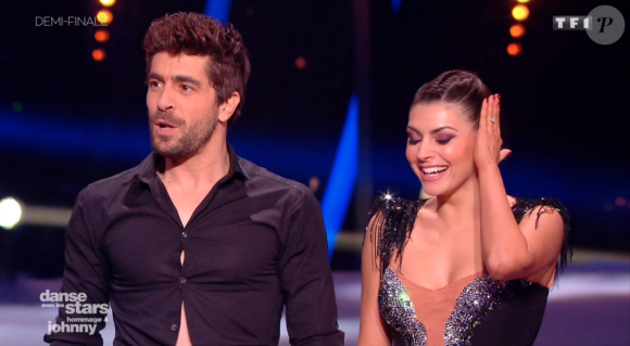 Agustin Galiana et Candice Pascal lors du prime de demi-finale de "Danse avec les stars 8" (TF1), le 9 décembre 2017.