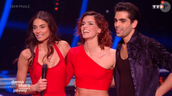 Tatiana Silva, Christophe Licata et Fauve Hautot lors du prime de demi-finale de "Danse avec les stars 8" (TF1) le 9 décembre 2017.